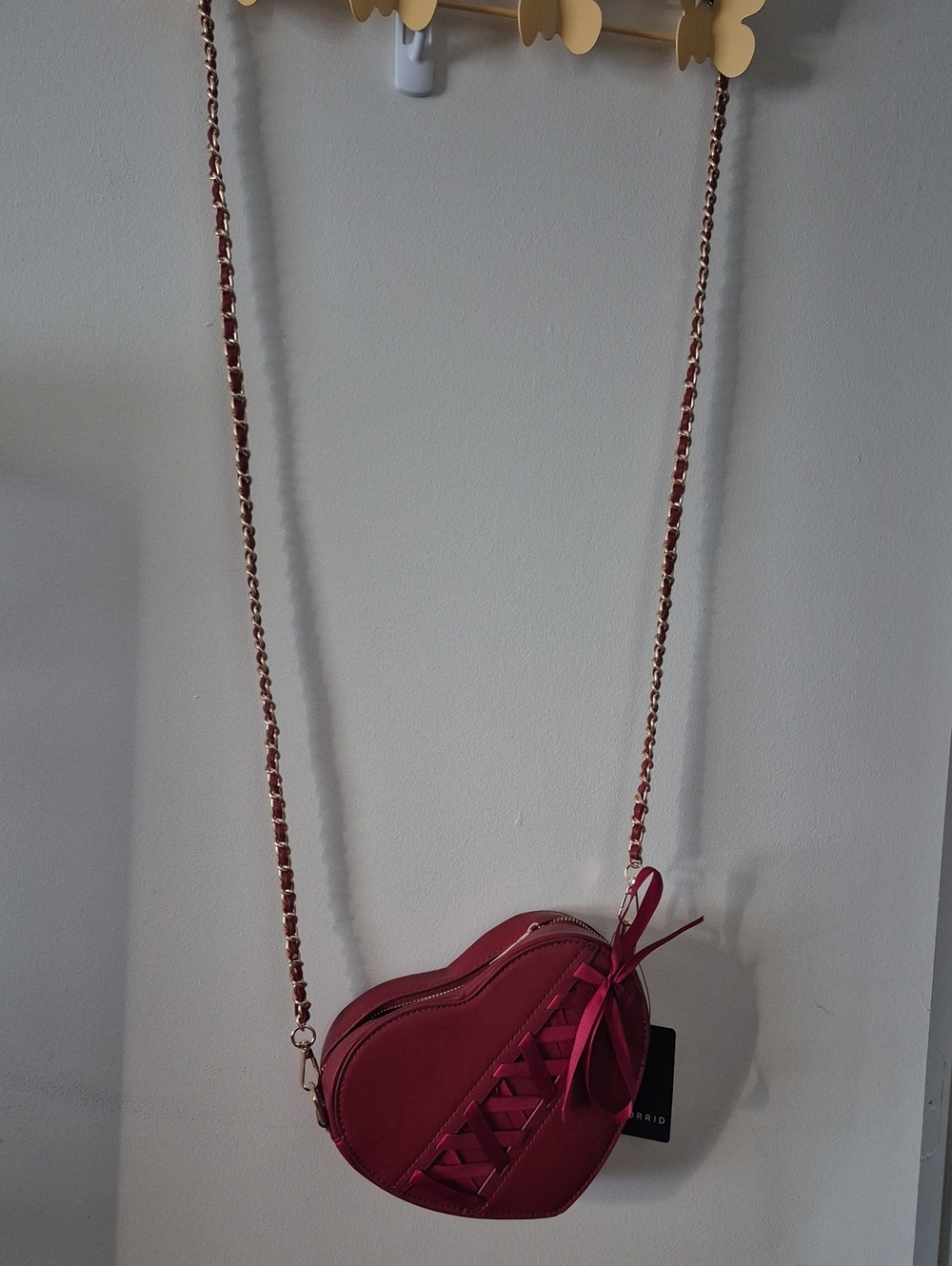 torrid Heart-Shaped Crossbody Bag in Deep Pink with Gold Chain